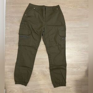 MEDIUM GREEN JOGGERS